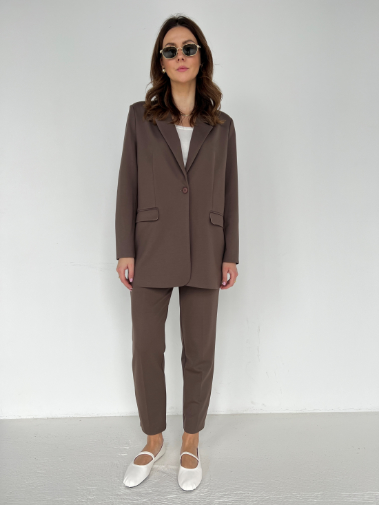 Marynarka Suzi ziemia